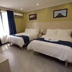 The Caye Hotel Caye Caulker