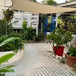 Blue Wave Guest House