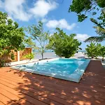 Suite 1 At Island Pearl Gold Standard Certified