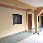 Beach Club Budget Rooms At Popeyes Caye Caulker