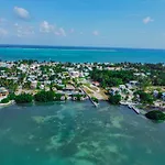 Hidden Treasure Vacation Home Blue Bay Cottage