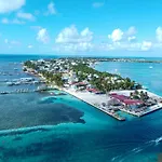 Hidden Treasure Vacation Home Blue Bay Cottage