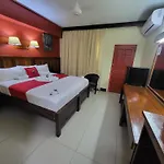 Caye Caulker Plaza Hotel