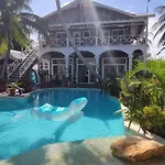 Caye Caulker Boutique Guesthouse- Suite 2