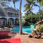 Caye Caulker Boutique Guesthouse- Suite 2