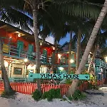 What are the best hotels near Caye Caulker?