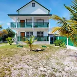 Roughrider Inn