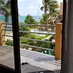 The Beach Club Resort At Caye Caulker