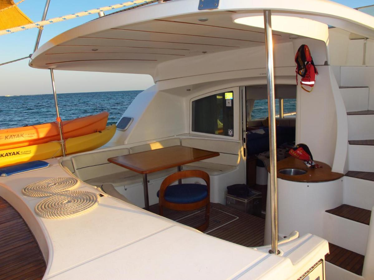 Botel Boat Caye Caulker
