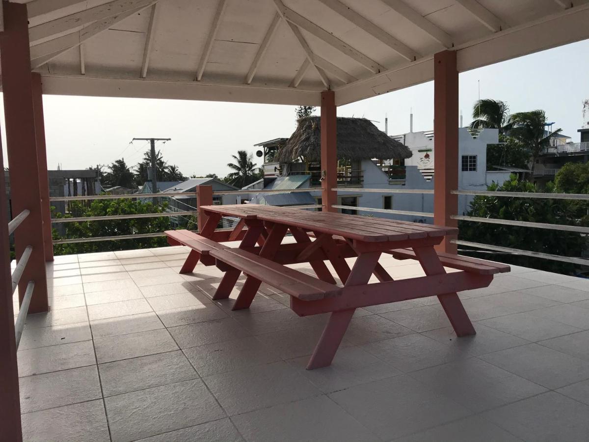 Tropical Paradise Express Hotel *