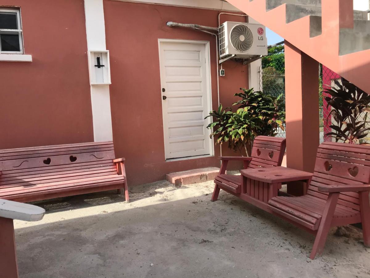 Tropical Paradise Express Hotel
