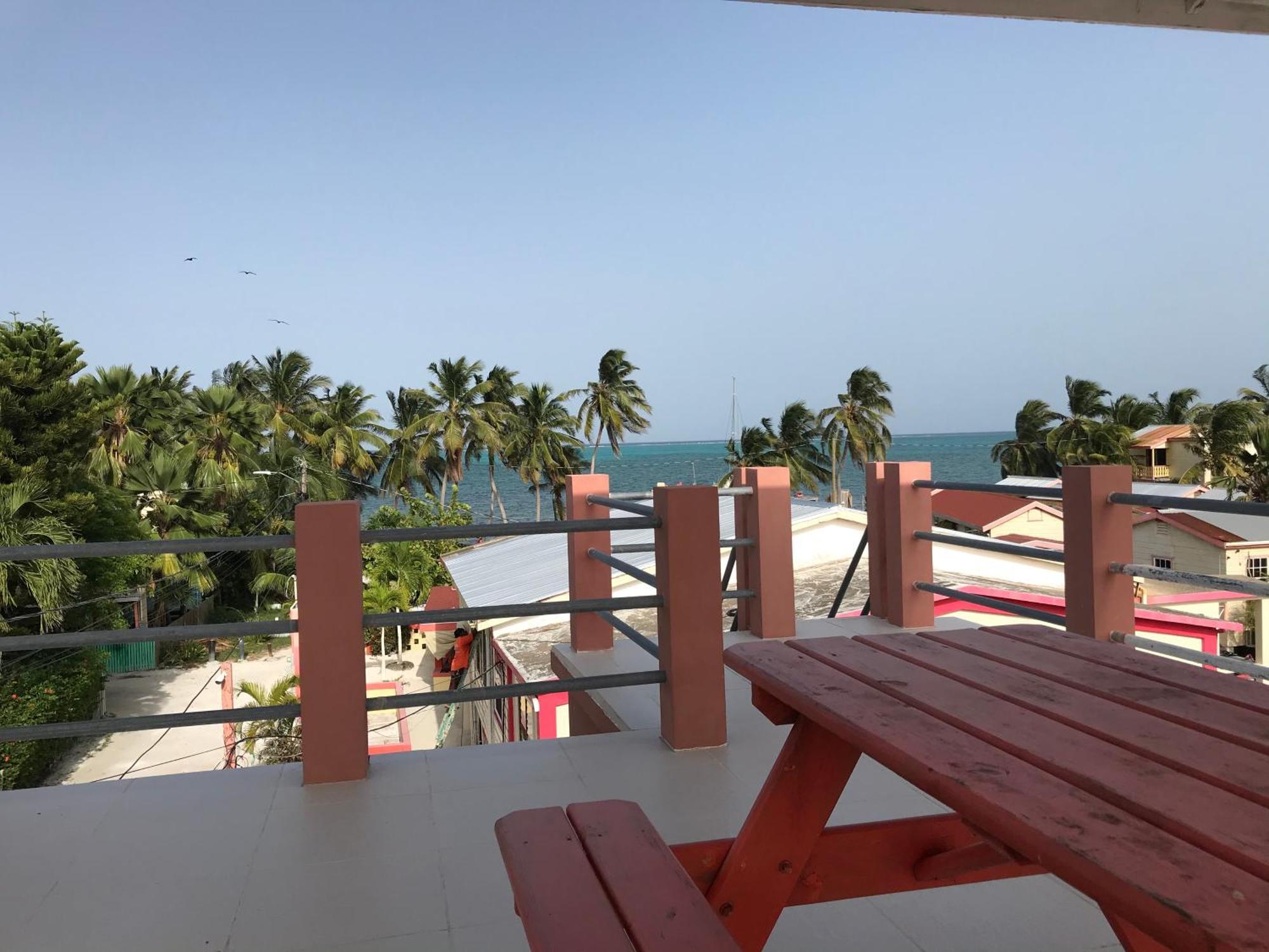 Tropical Paradise Express Caye Caulker