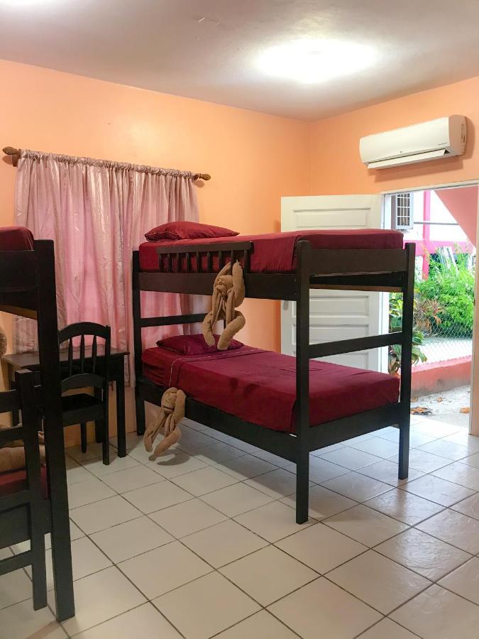 Tropical Paradise Express Hotel Caye Caulker