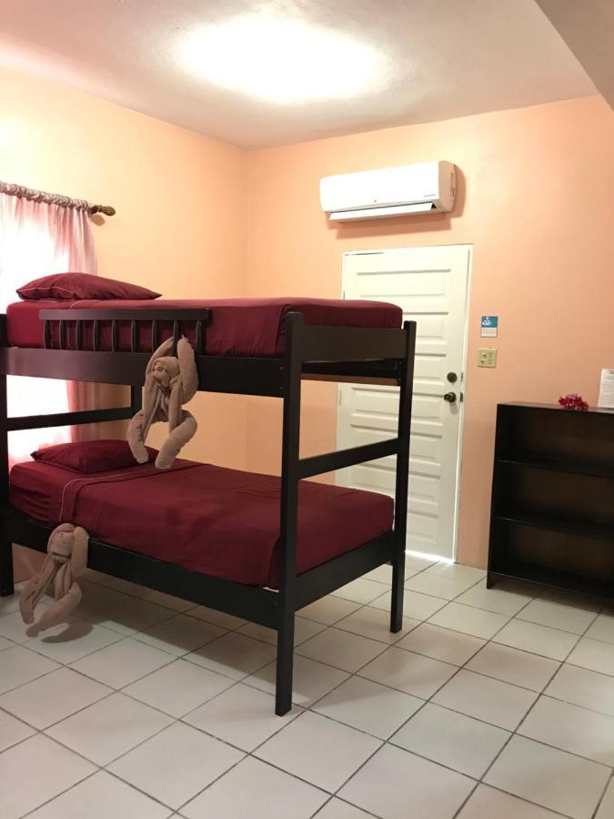 Hotel Tropical Paradise Express Caye Caulker