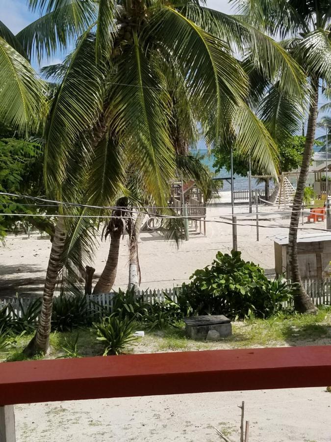 Hotel Chapito's 6, Clashing Winds *