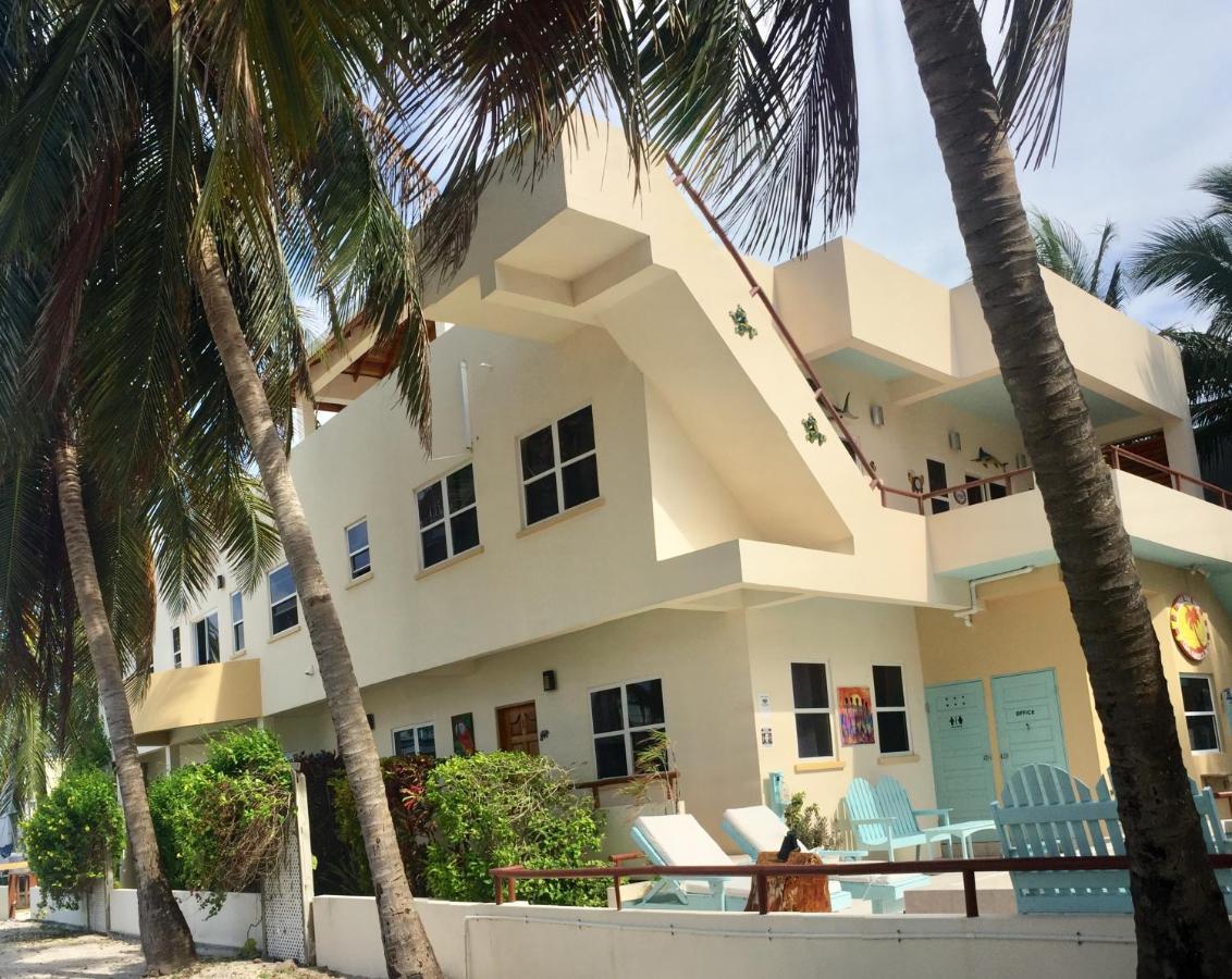 Pura Vida Aparthotel Caye Caulker