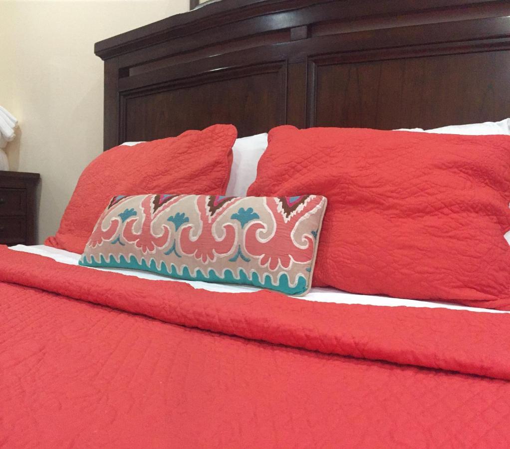 Pura Vida Aparthotel Caye Caulker