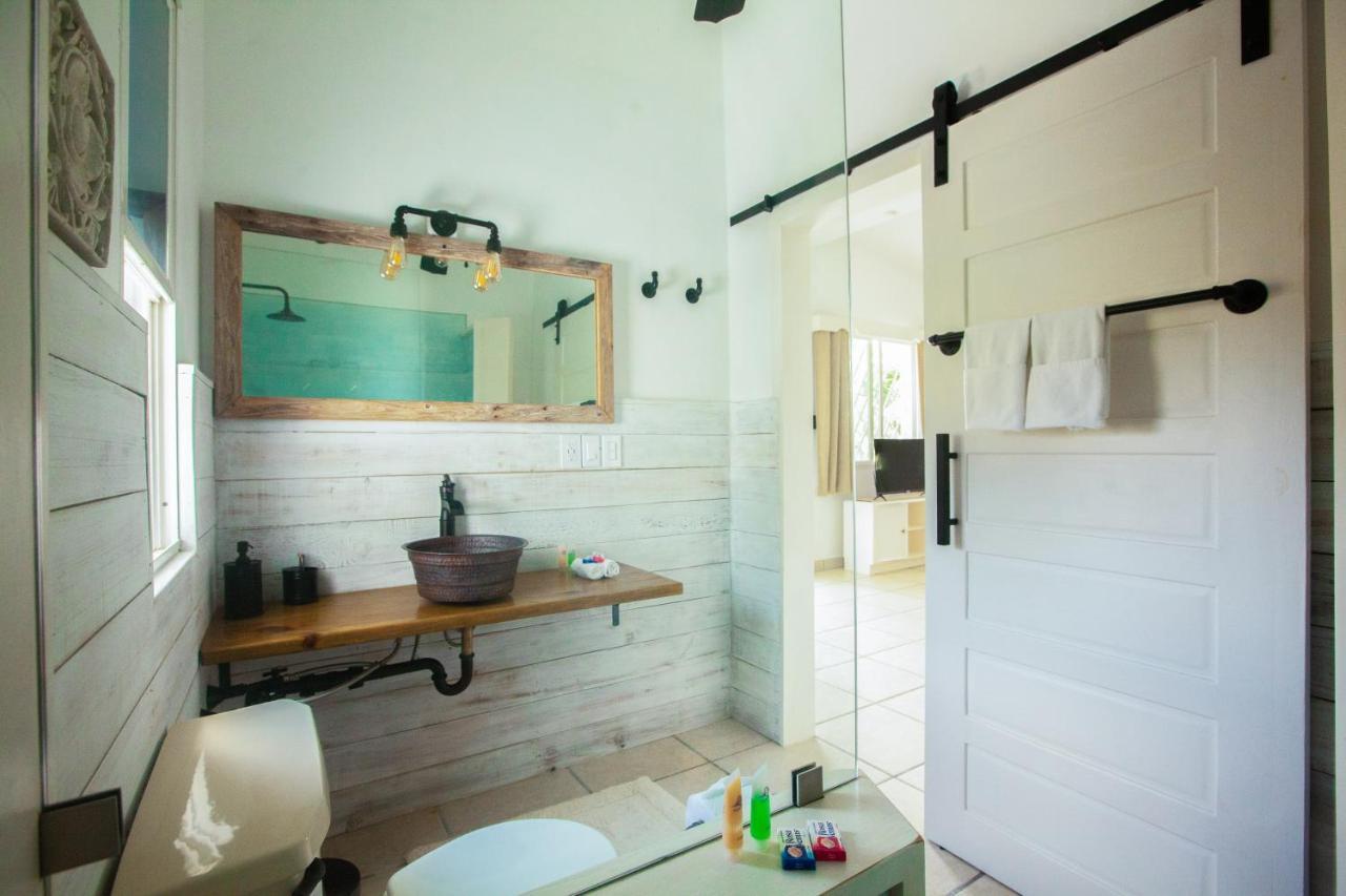 Treetops Hotel Caye Caulker