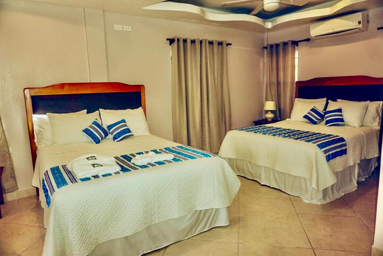 La Isla Hotel 3*