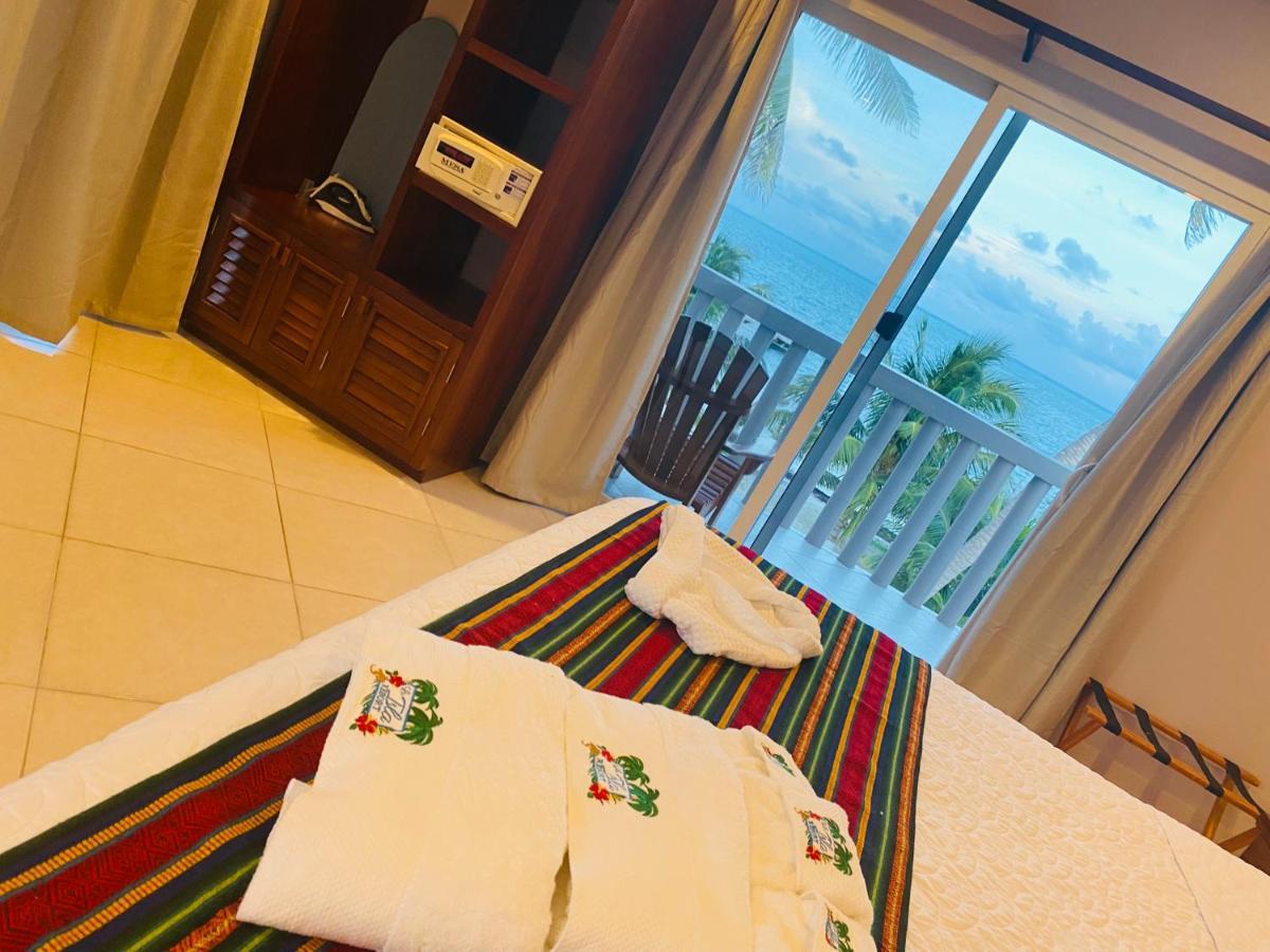 La Isla Hotel 3*