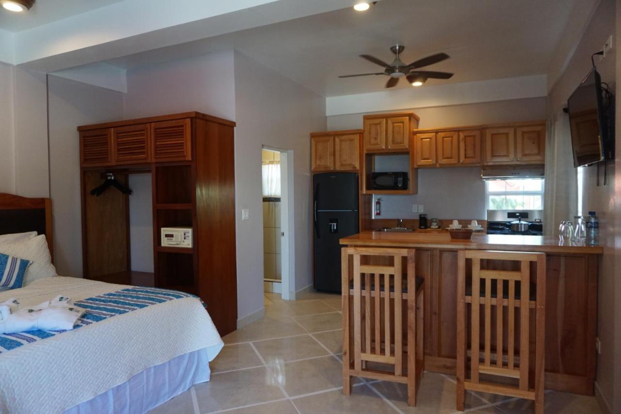 La Isla Hotel 3*
