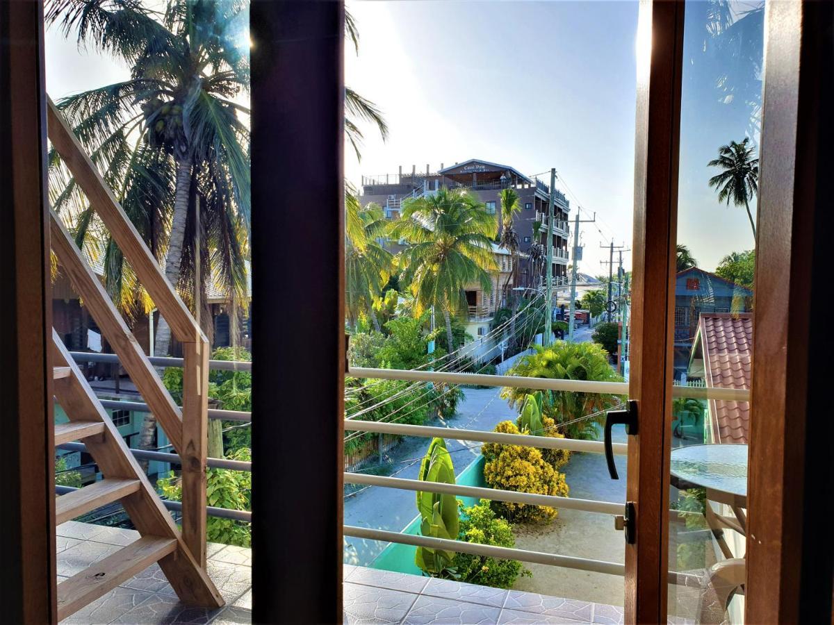 Aparthotel Popeyes Beach Condo,