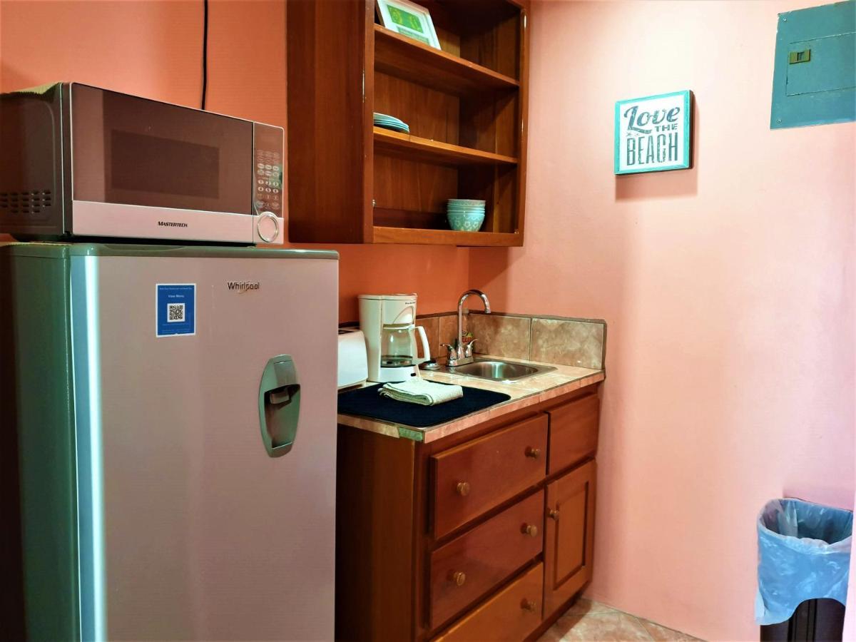 Popeyes Beach Condo, *