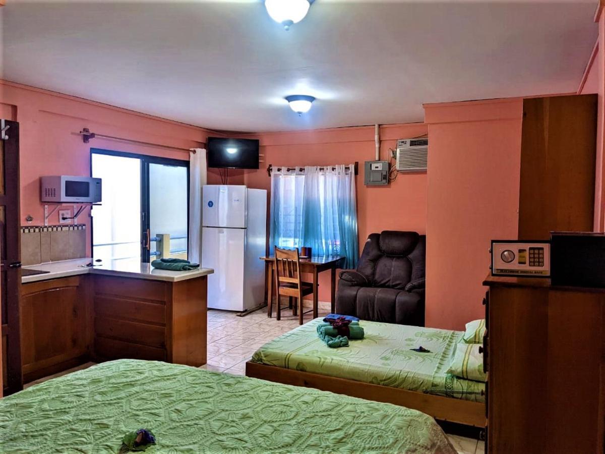 Popeyes Beach Condo, Aparthotel Caye Caulker