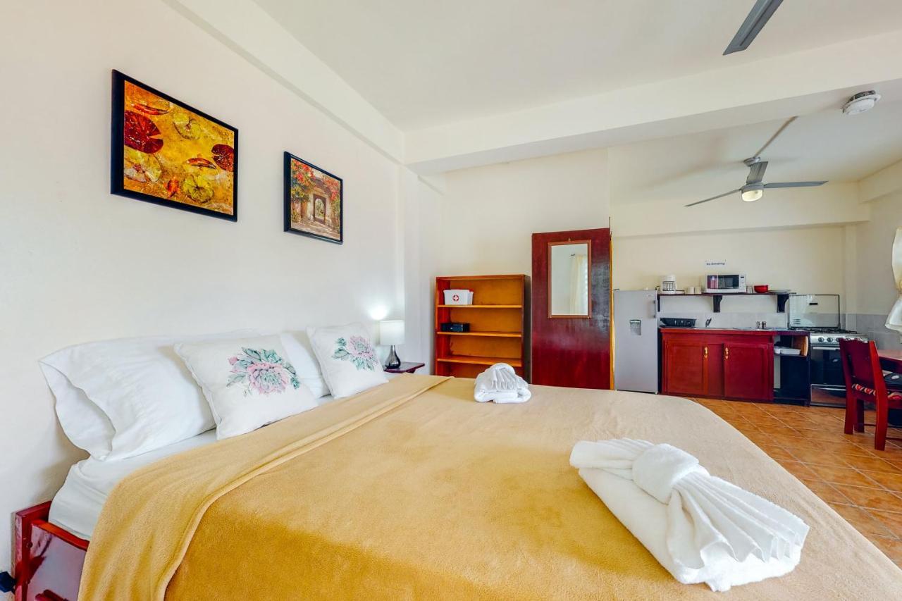 Willow 2 At Island Gold Standard Certified Hotel *