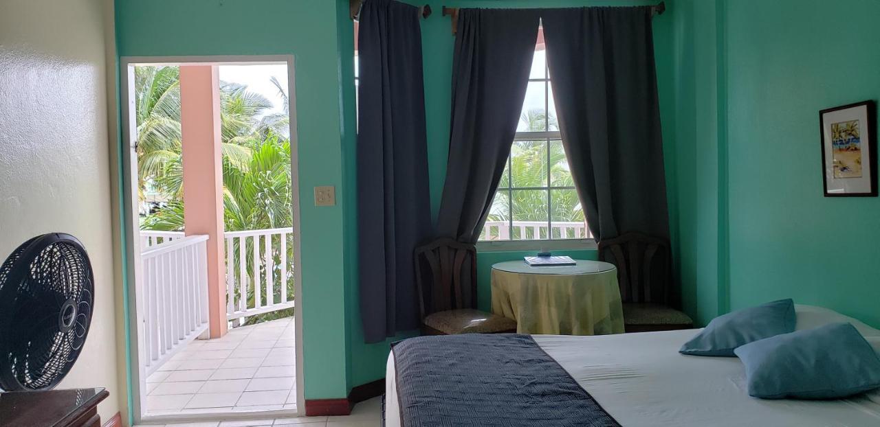 Hotel Caye Caulker Condos