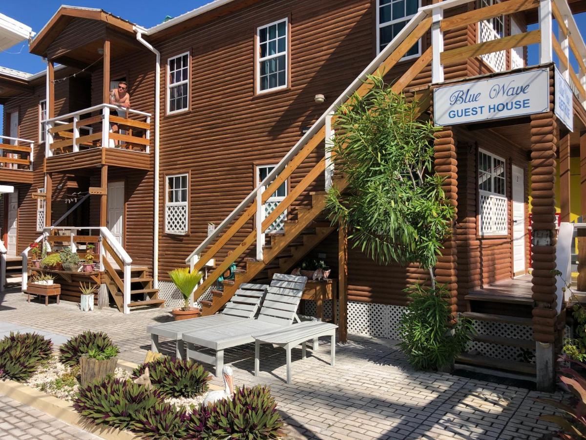 Blue Wave Hotel 4*