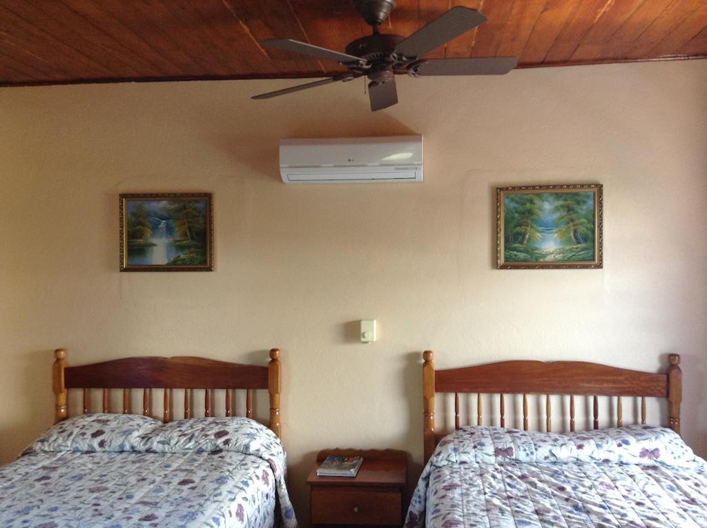 Hotel Anchorage Caye Caulker