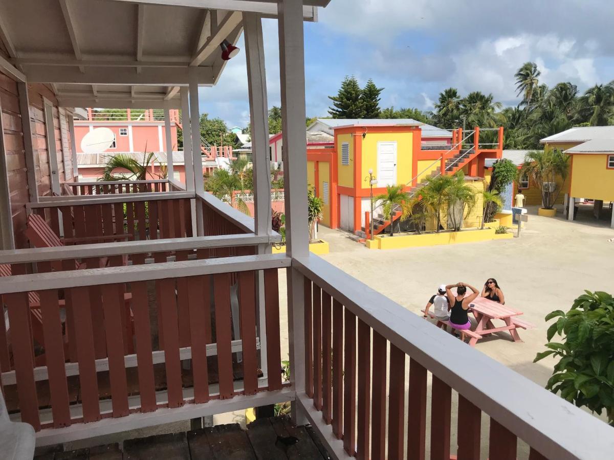 Tropical Paradise Express Hotel Caye Caulker
