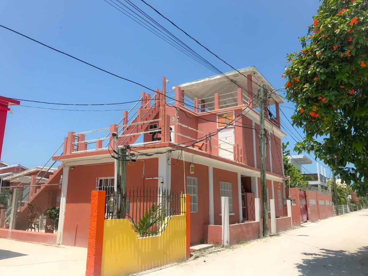 Tropical Paradise Express * Caye Caulker