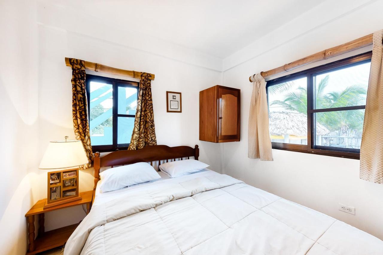 Otoch Mayan Falls Gold Standard And Corridor Certified Motel Caye Caulker