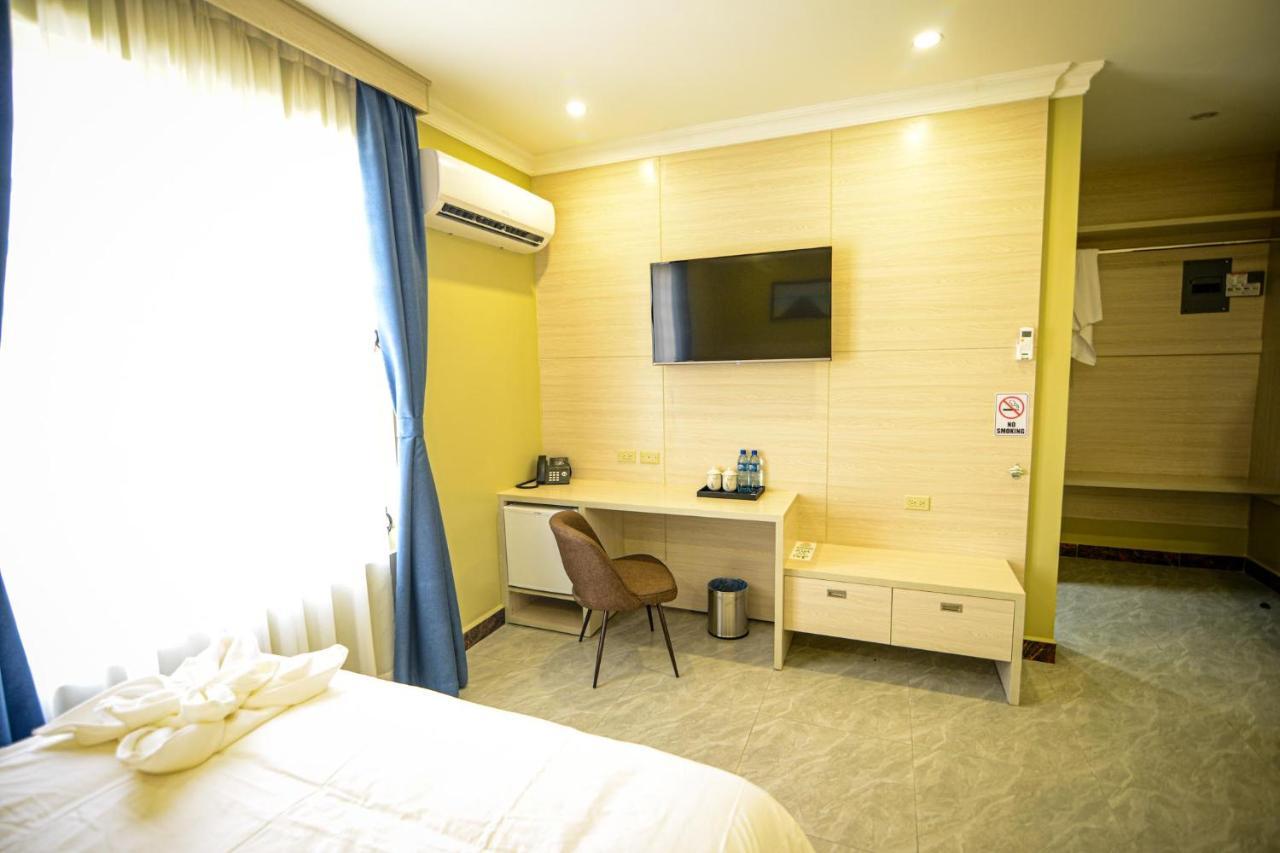 The Caye Hotel *
