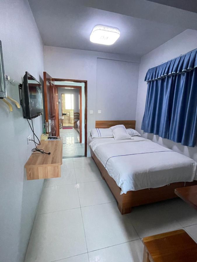 Caye Caulker Beach Hotel