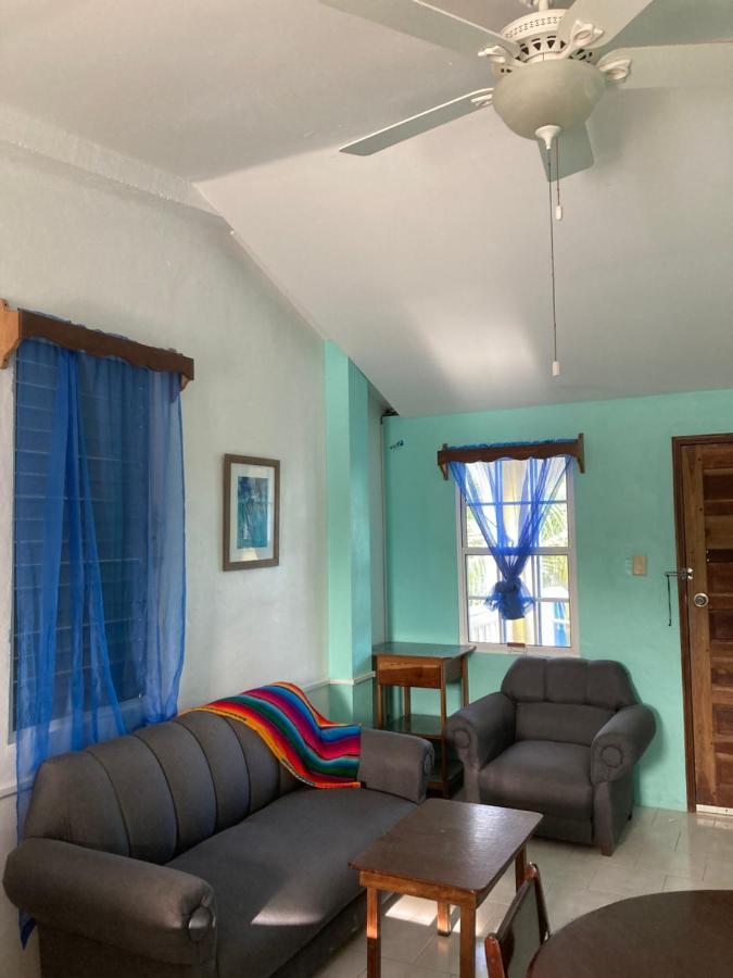 Jaguar Morning Star Guest house Caye Caulker