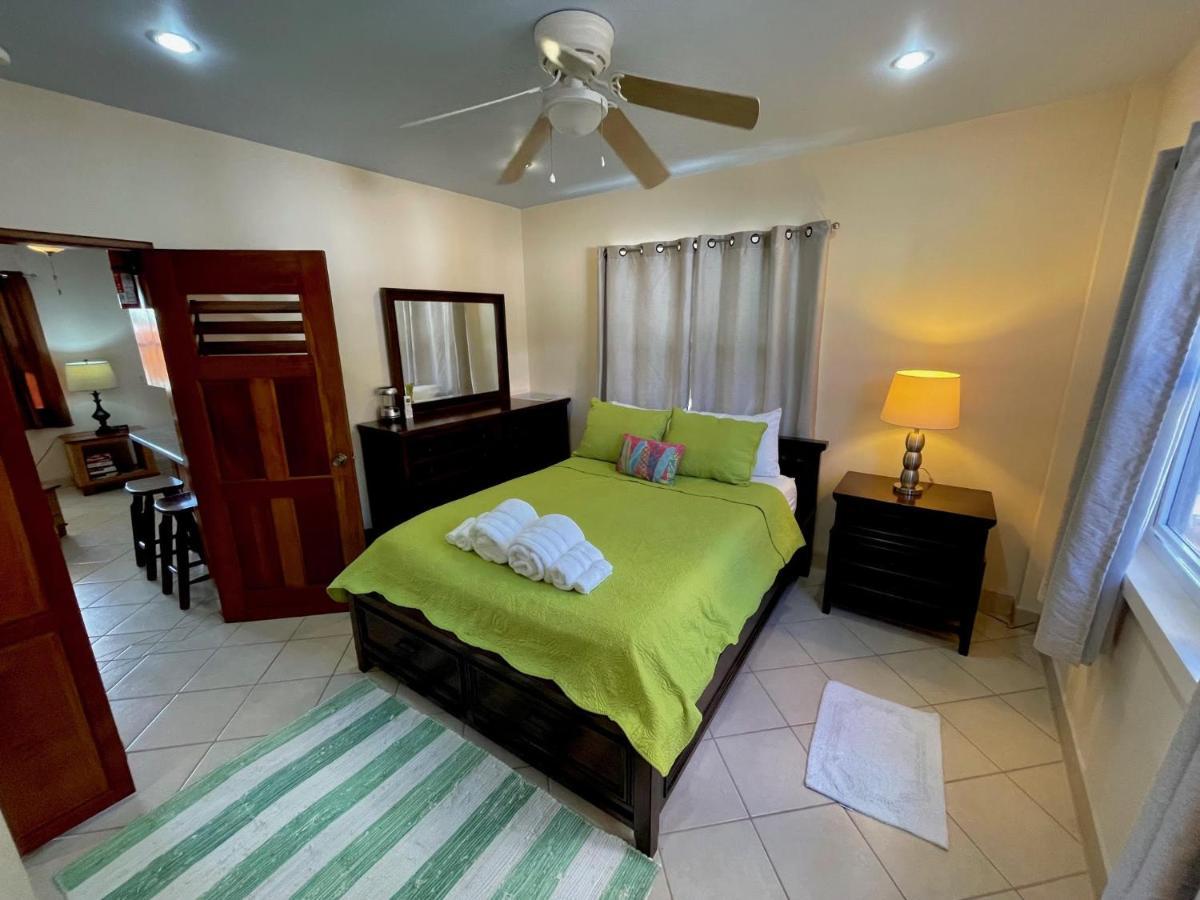 Aparthotel Pura Vida *
