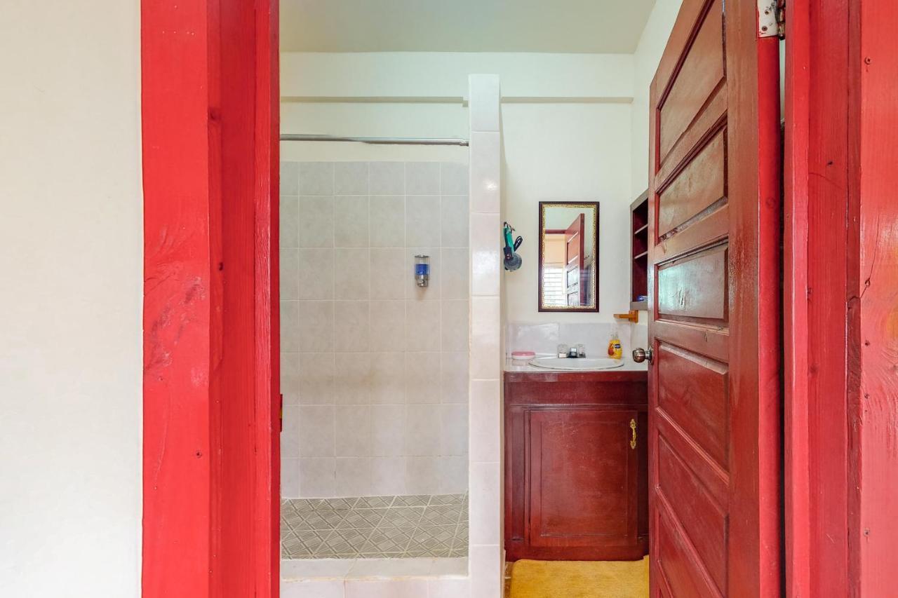 Island Gold Standard Certified Caye Caulker