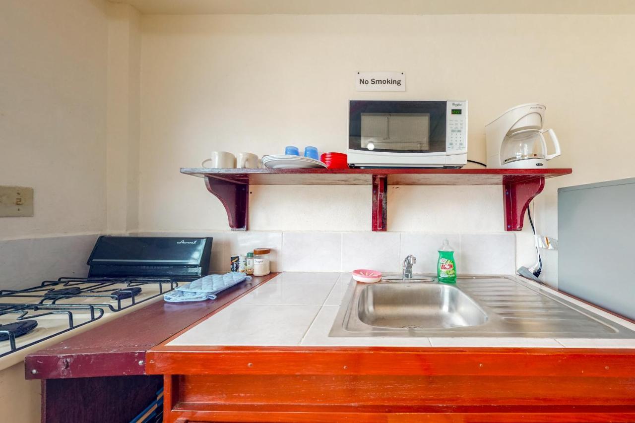 Island Gold Standard Certified Apartment Caye Caulker