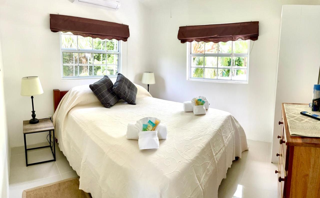 Hummingbirds Villa *