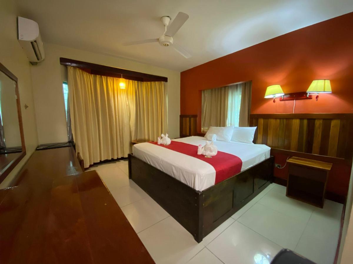 Hotel Plaza 3*