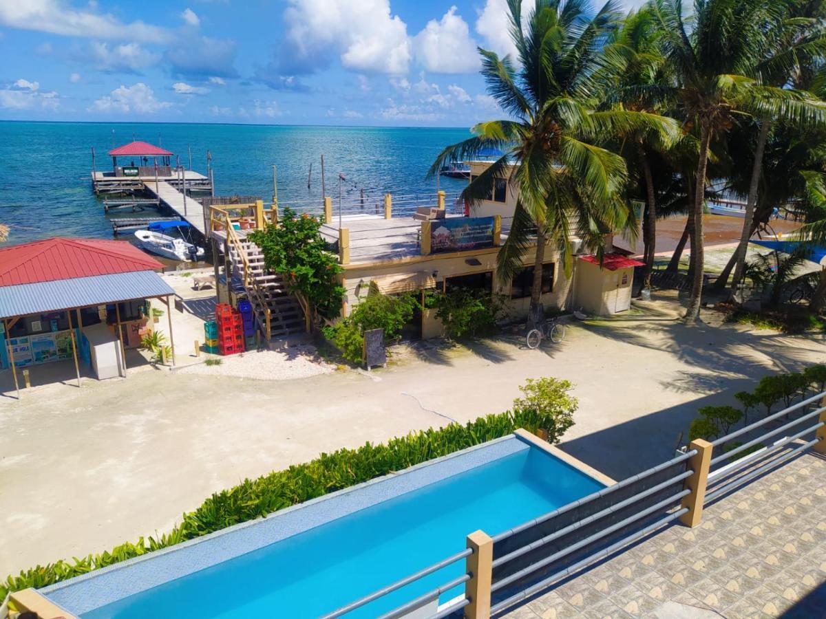 Popeyes Beach Condo, Aparthotel