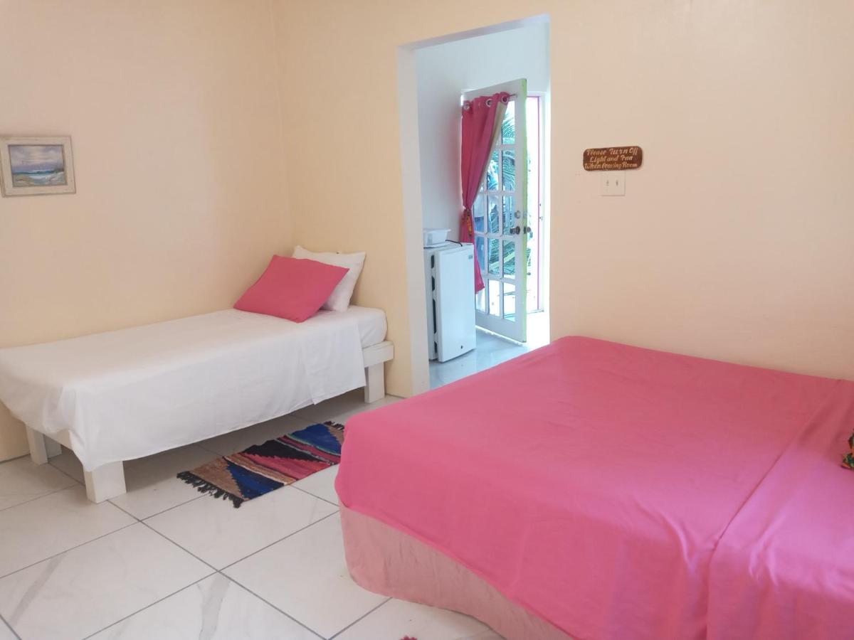Barefoot Belize Hotel *