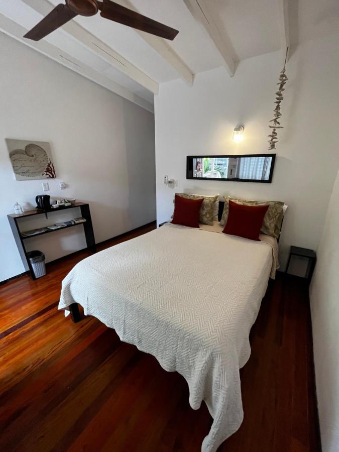 Hotel Dreamcabanas Caye Caulker