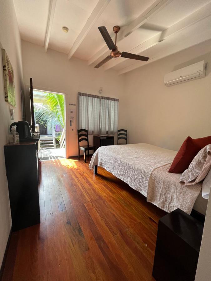 Hotel Dreamcabanas 2*