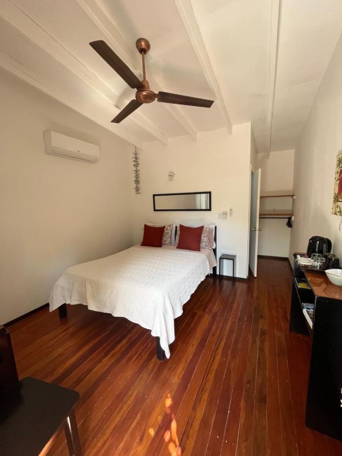 Dreamcabanas Hotel Caye Caulker