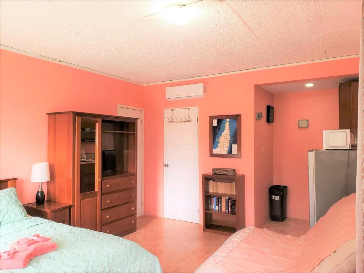 Side By Ccvh Aparthotel Caye Caulker