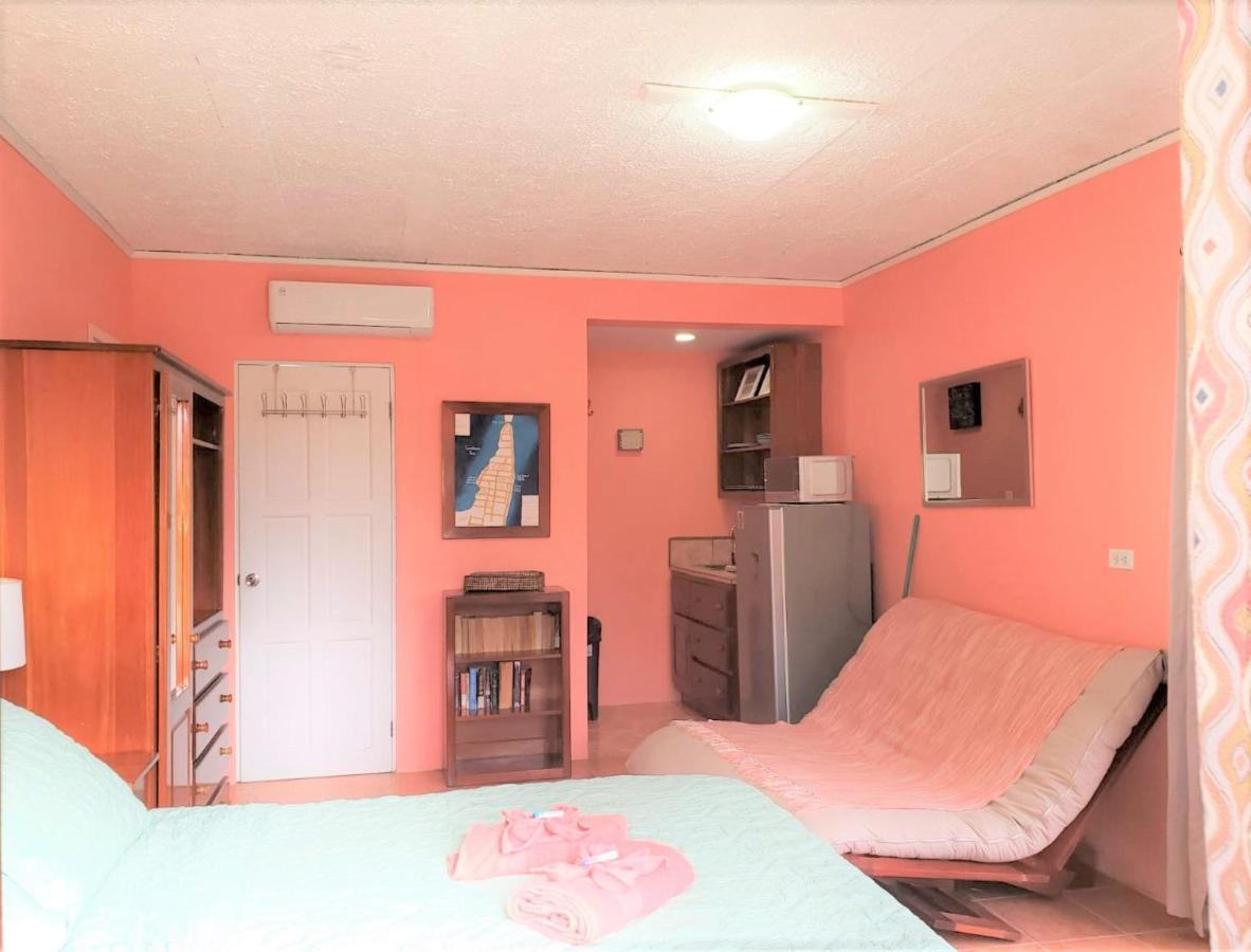 Side By Ccvh Aparthotel Caye Caulker